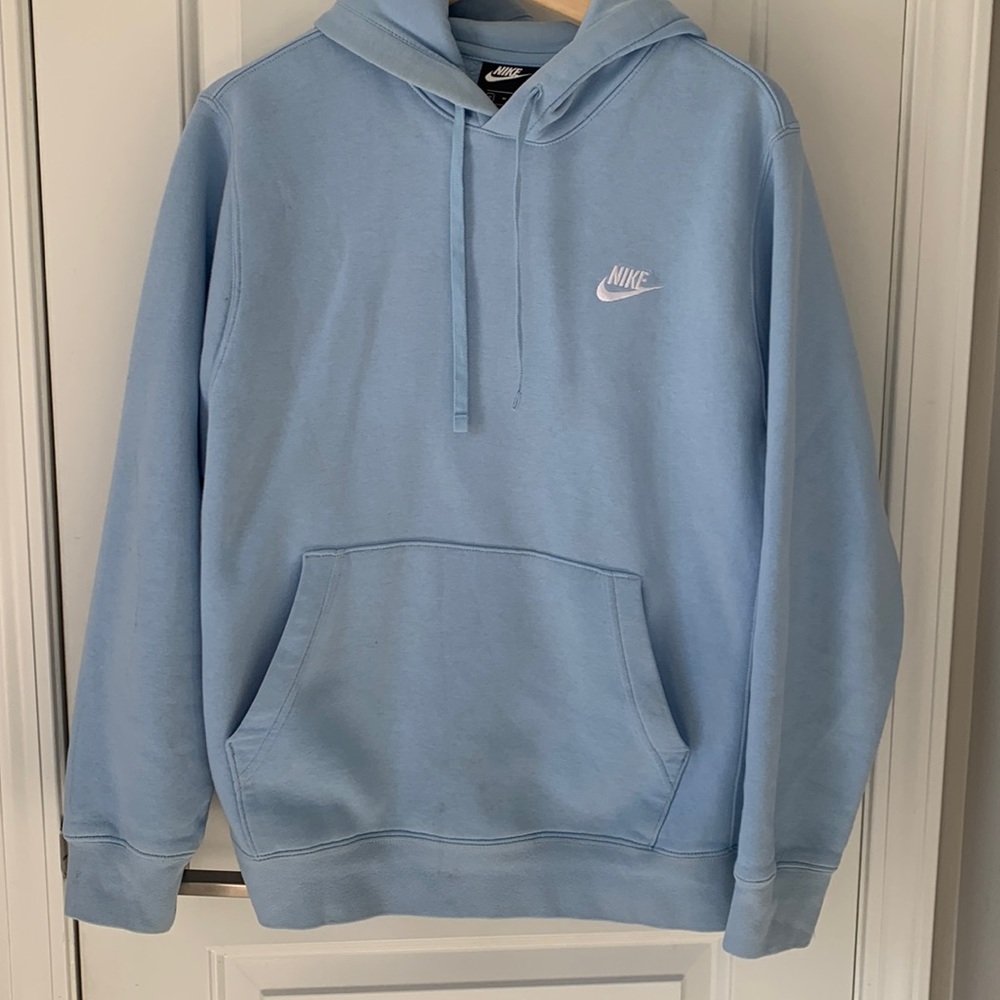 (This sweater will make you stand out!)smoke free home, shipping with confidence